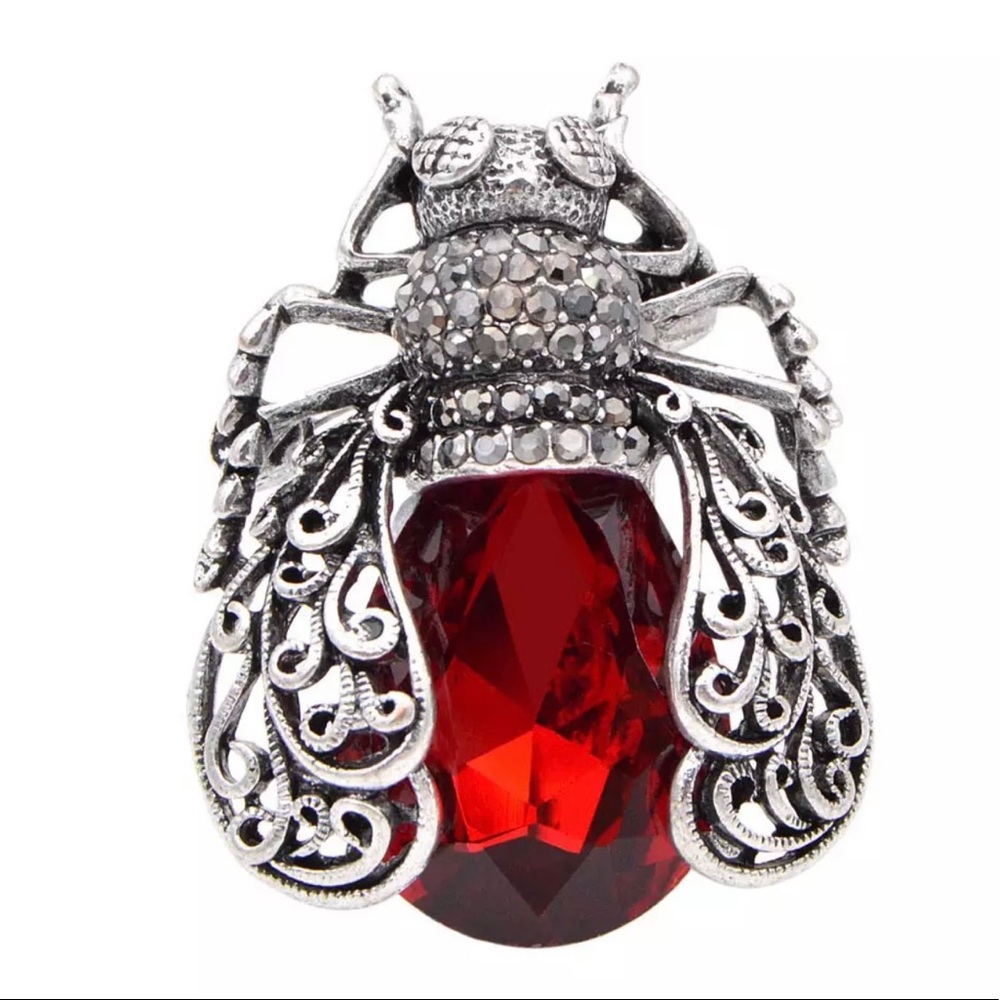 RED CHRYSTAL CICADA BROOCH / PIN